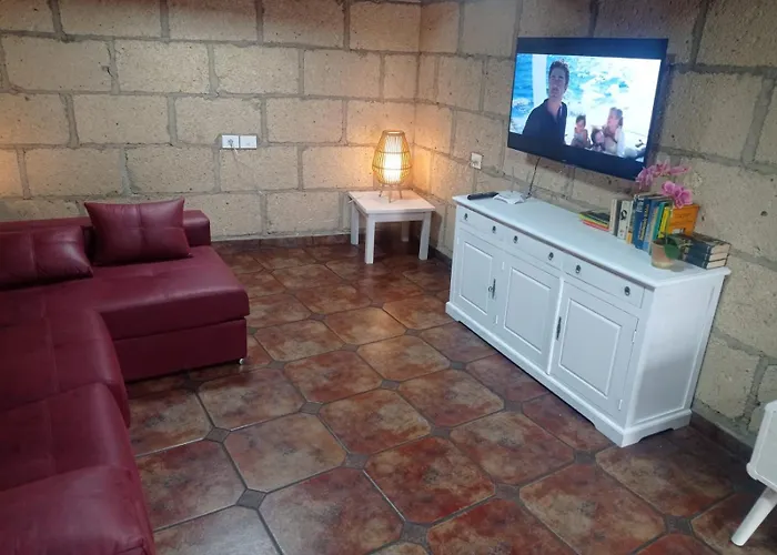Abona Cave House *